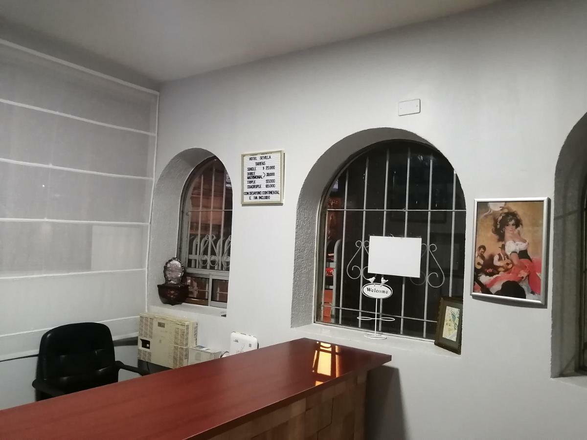 Hotel Sevilla טמוקו מראה חיצוני תמונה