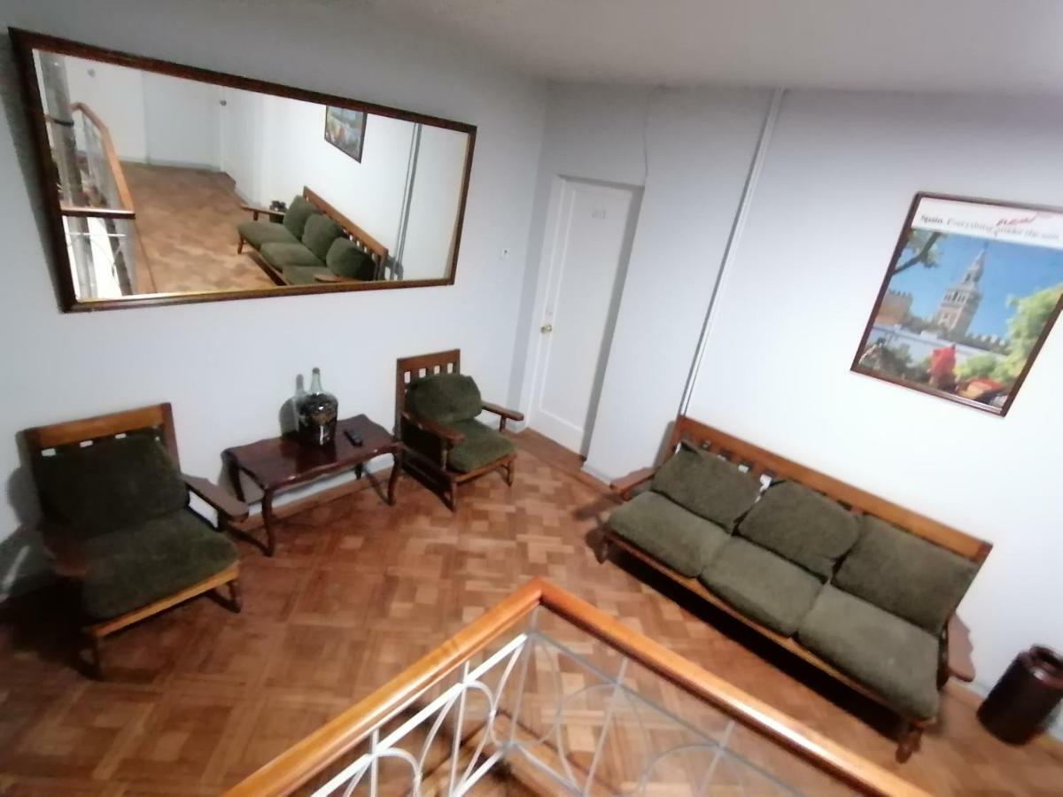 Hotel Sevilla טמוקו מראה חיצוני תמונה